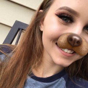 Meet your Posher, Haylie